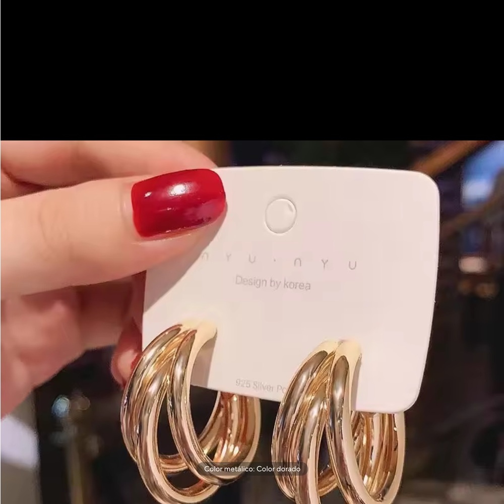 NEW ' Gold Hoop Earrings